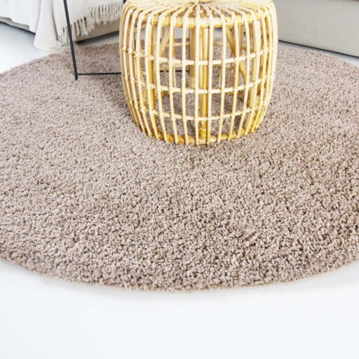 Hoogpolig vloerkleed Shaggy Trend effen rond - beige - close up zijkant
