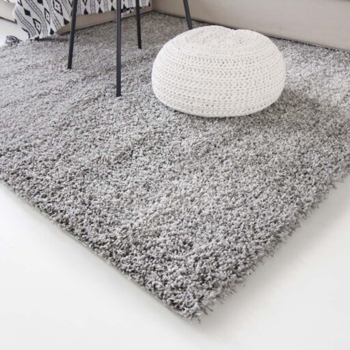 Hoogpolig vloerkleed shaggy Trend effen - lichtgrijs - close up hoek