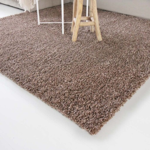 Hoogpolig vloerkleed shaggy Trend effen - mokka - close up hoek, thumbnail