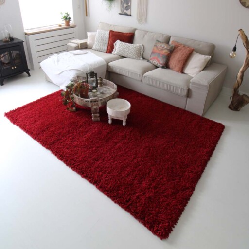 Hoogpolig vloerkleed shaggy Royal 5cm hoogte - rood - sfeer