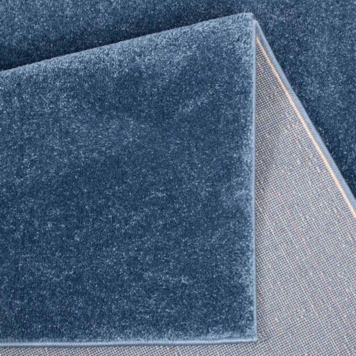 Effen vloerkleed velours Gala - donkerblauw - close up vouw, thumbnail