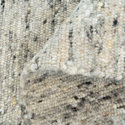 Wollen vloerkleed handweef Veve - grijs/crème - close up vouw, thumbnail