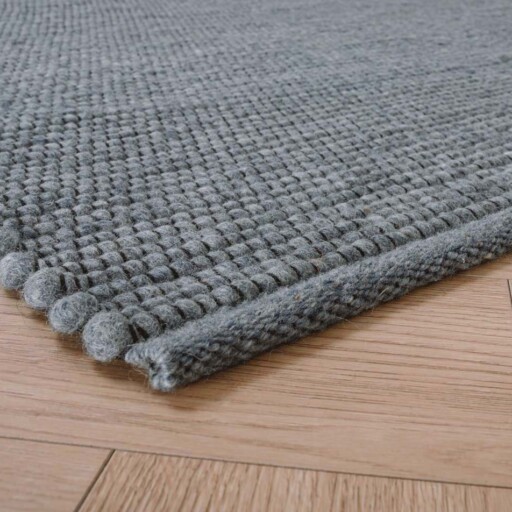 Wollen vloerkleed Lett - staalblauw - close up hoek, thumbnail