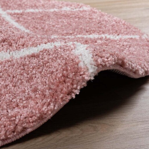 Rond hoogpolig vloerkleed ruiten Artisan - roze/wit - close up, thumbnail