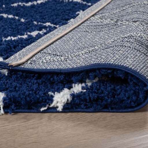 Hoogpolig vloerkleed ruiten Habitat - marineblauw/wit - close up, thumbnail