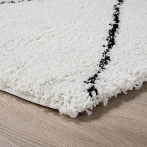 Hoogpolig vloerkleed ruit Artisan - wit/zwart - close up hoek, thumbnail