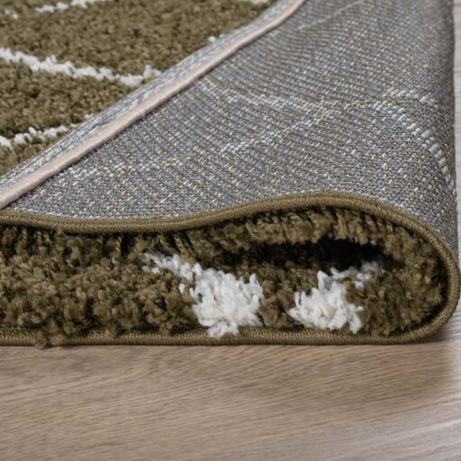 Vierkant hoogpolig vloerkleed ruiten Habitat - olijfgroen/wit - close up, thumbnail