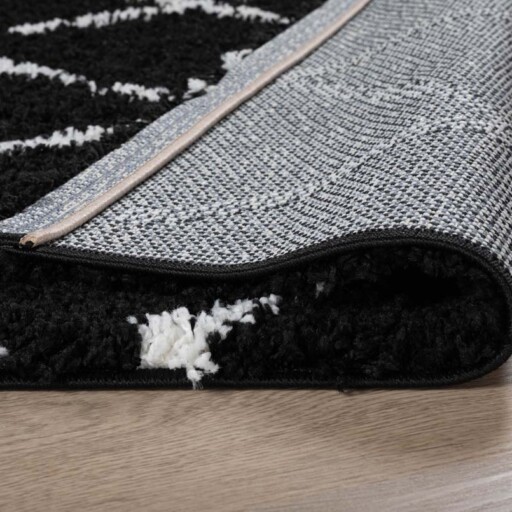 Vierkant hoogpolig vloerkleed ruiten Habitat - zwart/wit - close up, thumbnail