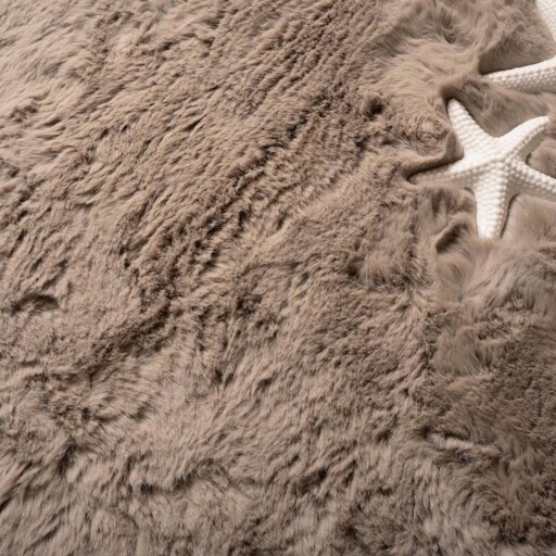 Vierkant hoogpolig vloerkleed - Comfy plus - taupe - close up