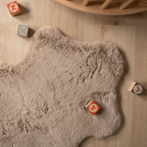 Kindervloerkleed schaap - Fluffy taupe - close up, thumbnail