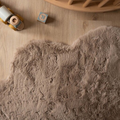 Kindervloerkleed wolkje - Fluffy taupe - close up, thumbnail