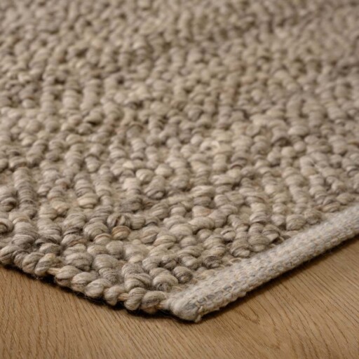 Wollen vloerkleed - Agder lichtgrijs - close up hoek, thumbnail