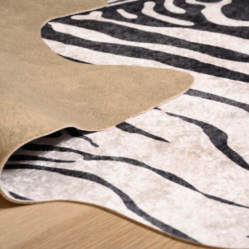 Zebra vloerkleed - Happy Zebra zwart/wit - close up vouw, thumbnail